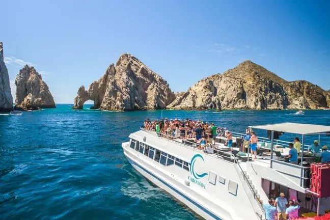 Detalle de 85 Ft CaboWave Mega Catamaran 2